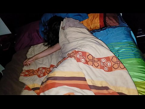 ❤️ Vicfilo kritikante sian junan duonpatrinon dum ŝi dormas. ️❌ Pornofilmo ĉe eo.hentaiser.ru ️❤